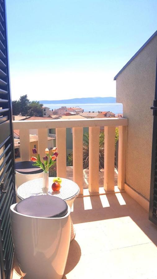 Apartments Angela Baška Voda Екстериор снимка