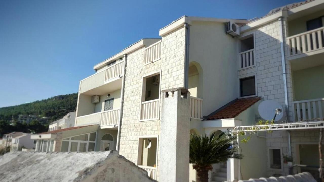 Apartments Angela Baška Voda Стая снимка