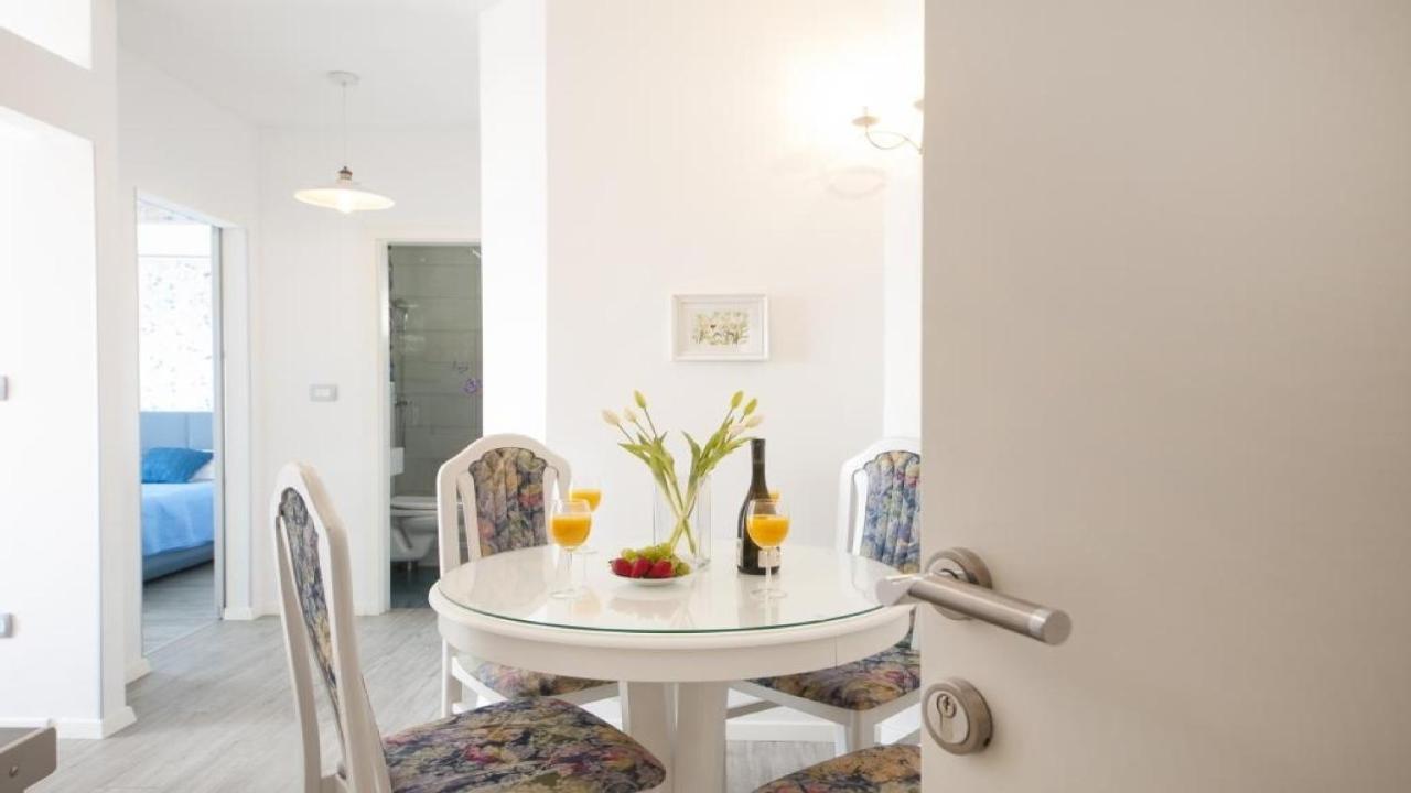 Apartments Angela Baška Voda Екстериор снимка