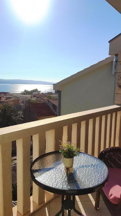Apartments Angela Baška Voda Стая снимка