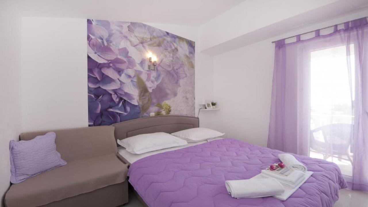 Apartments Angela Baška Voda Стая снимка