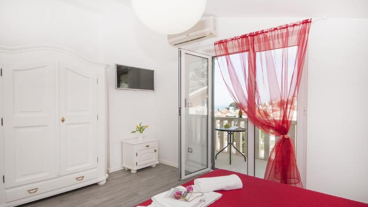 Apartments Angela Baška Voda Стая снимка